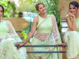 Anasuya in beautiful sari his fans got kick with her beauty