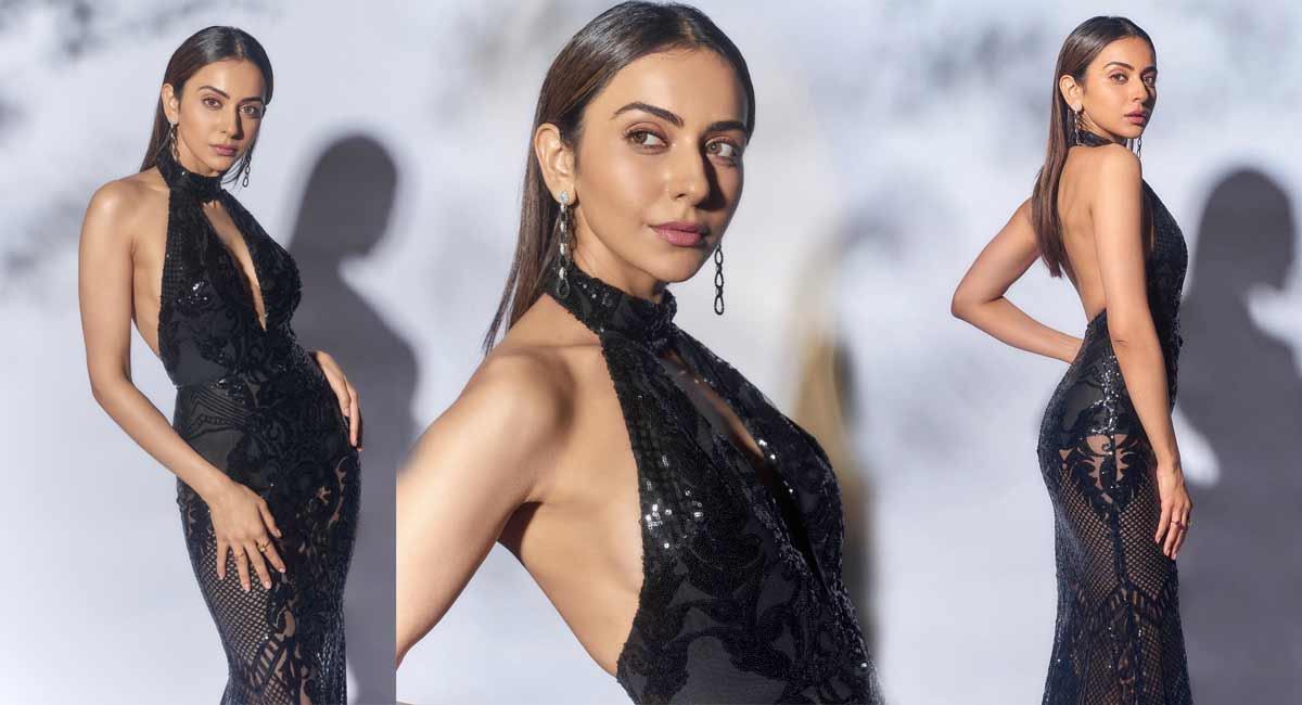 Rakul Preeth Singh : అందాల ఆరబోతతో అజంతా శిల్పం లా మారిపోయిన రకుల్ ప్రీత్ సింగ్. rakul preeth sing looking beauty on his beautiful photo shoot