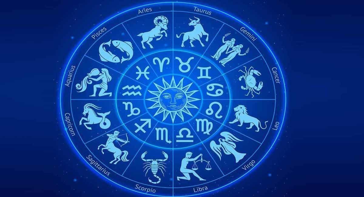 Zodiac Signs : ఈ కుంభ రాశి వారికి ఆగస్టు నెలలో రాశి ఫలాలు అదేవిధంగా గ్రహస్థితి ఏ విధంగా ఉన్నాయంటే... horoscope August 2022 Zodiac Signs for Aquarius