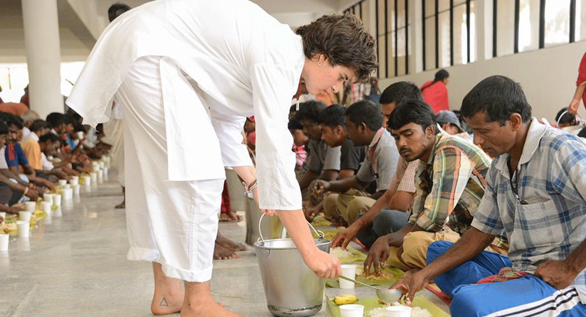 Annadanam : అన్నదానం యొక్క విశిష్టత ఇదే This is the specialty of Annadanam