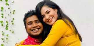 ashu reddy viral pics with rahul sipliganj 