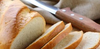 experts said that eating bread in empty stomach is harmful to your health