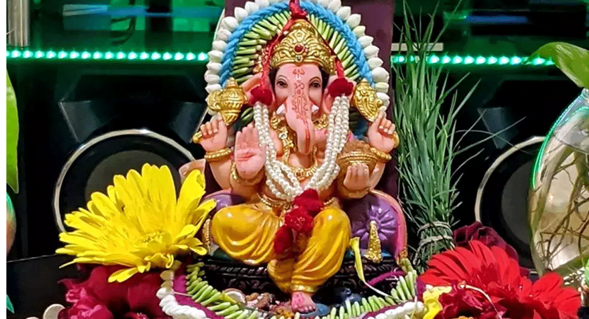 Ganesh Pooja : వినాయకునికి ఇలా పూజ చేస్తే చాలు... మీ ఇంట్లో విగ్నేలన్ని తొలగిపోతాయి. Worshiping Ganesha like this will remove knowledge from your home