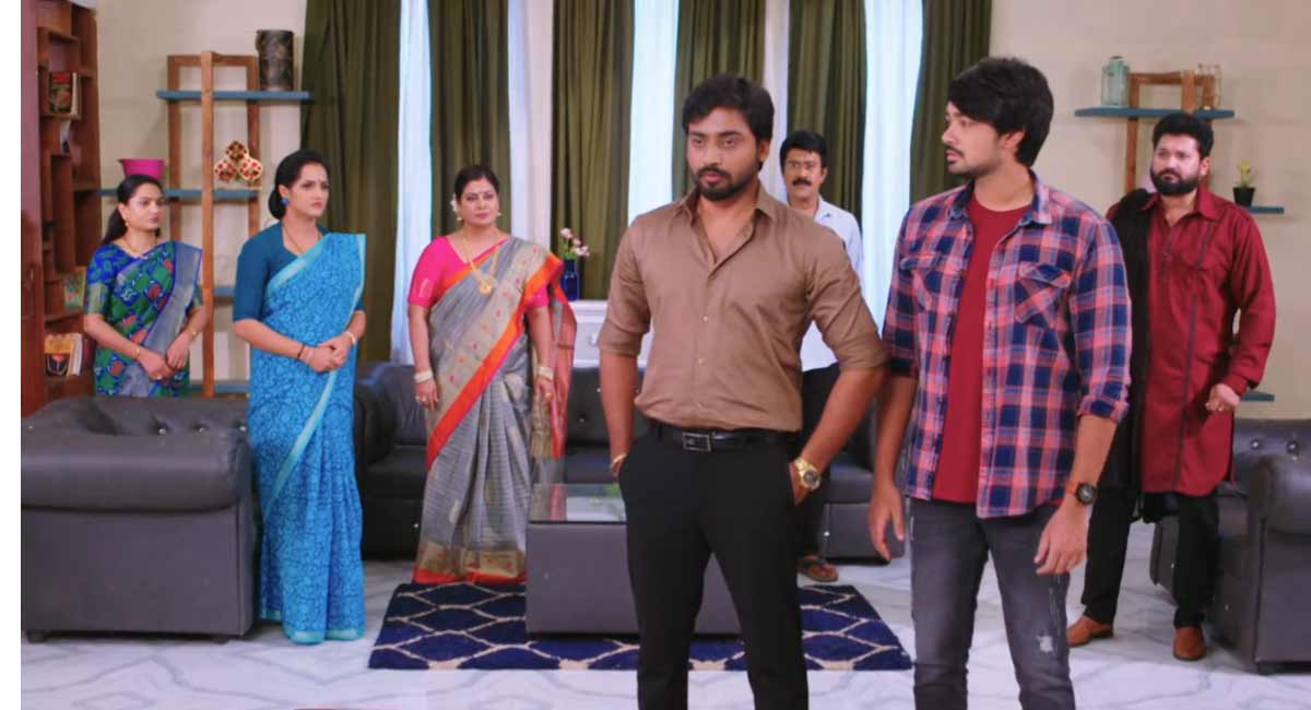 Guppedantha Manasu 8 August Today Episode 523 : సాక్షి తో పెళ్లికి ఒప్పుకోని ఇంట్లో వాళ్లందరికీ షాక్ ఇచ్చిన రిషి , వసుధార పరిస్థితి ఏంటి ? Guppedantha Manasu 8 August Today Episode 523