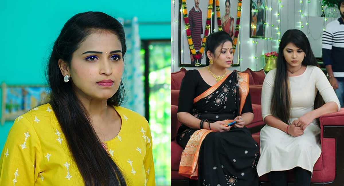 Karthika Deepam 11 August 2022 Episode : సౌర్య పై పగ తీర్చుకోవాలి అని మండిపోతున్న శోభ... సౌర్యకు ప్రేమతో మెహందీ పెడుతున్న స్వప్న... Karthika Deepam 11 August 2022 Episode