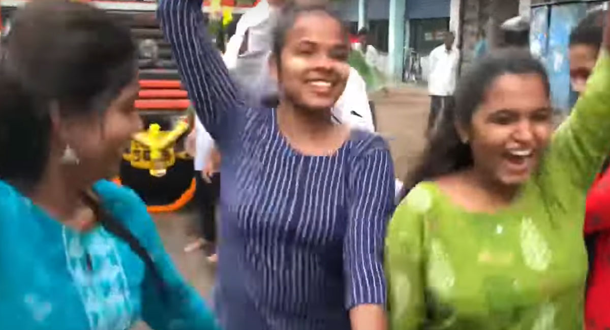 young girls teenmaar steps video viral