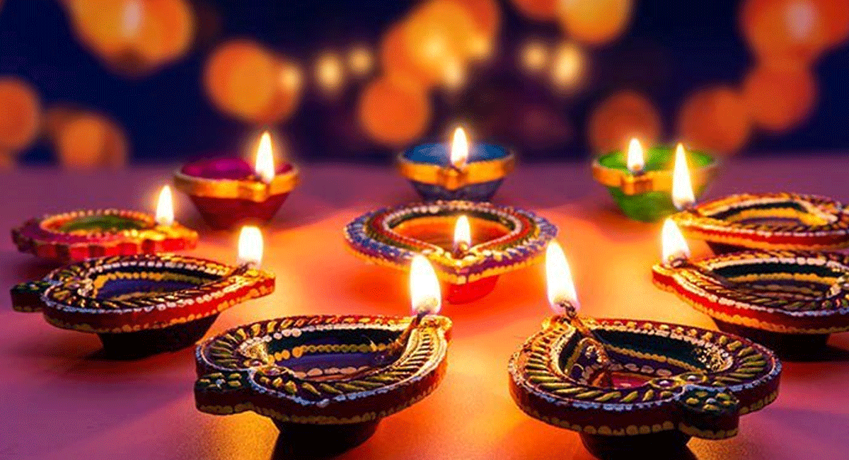 Vastu tips for Diwali : దీపావళి శుభ ముహూర్తం, పండగ తేదీ... లక్ష్మీదేవిని పూజించేటప్పుడు కొన్ని నియమాలు. Diwali Greetings Muhurtam Festival Date Few Rules While Worshiping Goddess Lakshmi